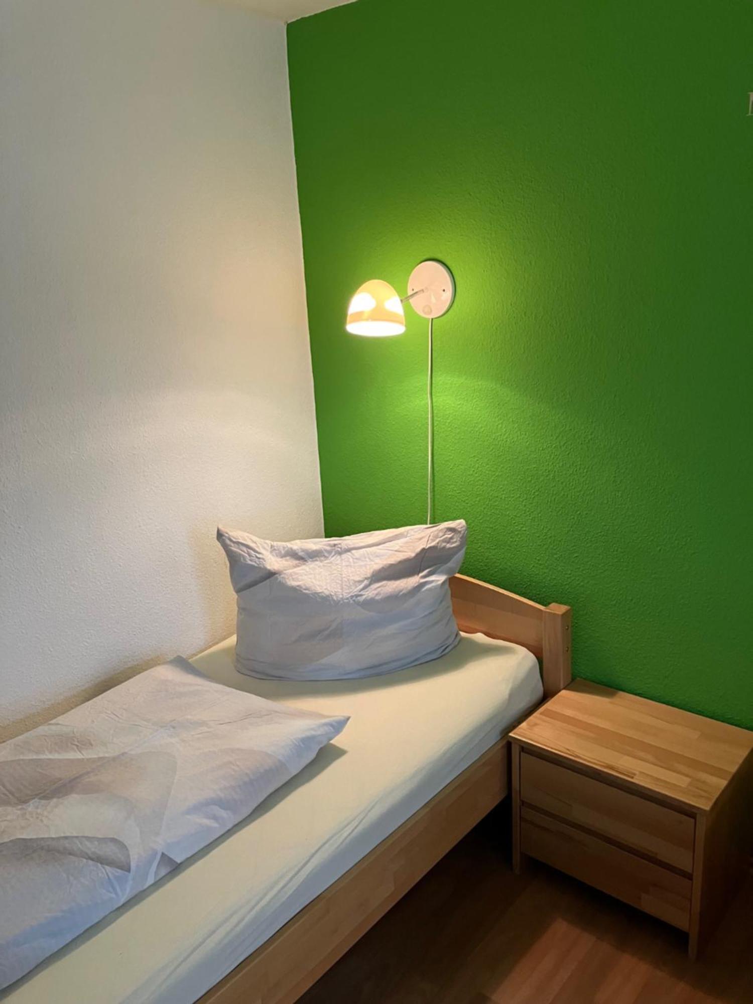 Ferienwohnung Morgensonne Am Kurpark Bad Berka - Parkplatz - Spielplatz - Wlan - 2 Schlafzimmer Dış mekan fotoğraf